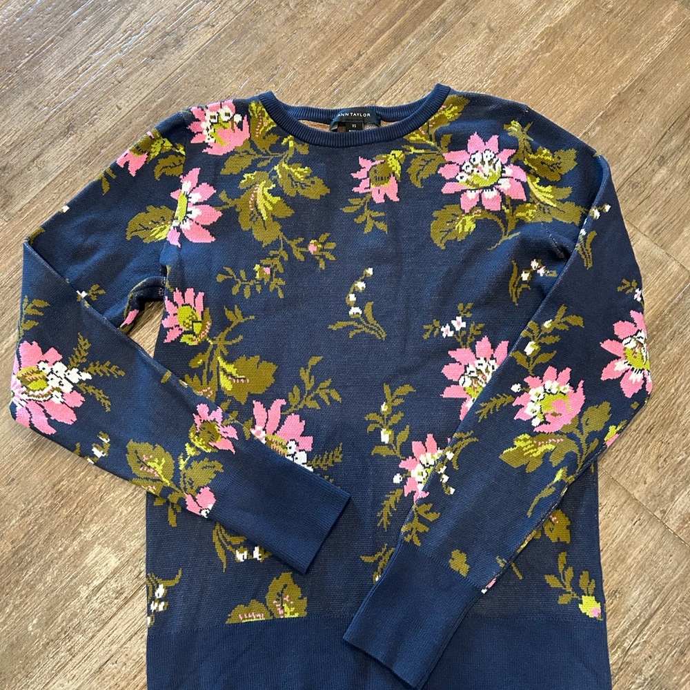Ann Taylor Floral Knit Sweater in Navy and Pink